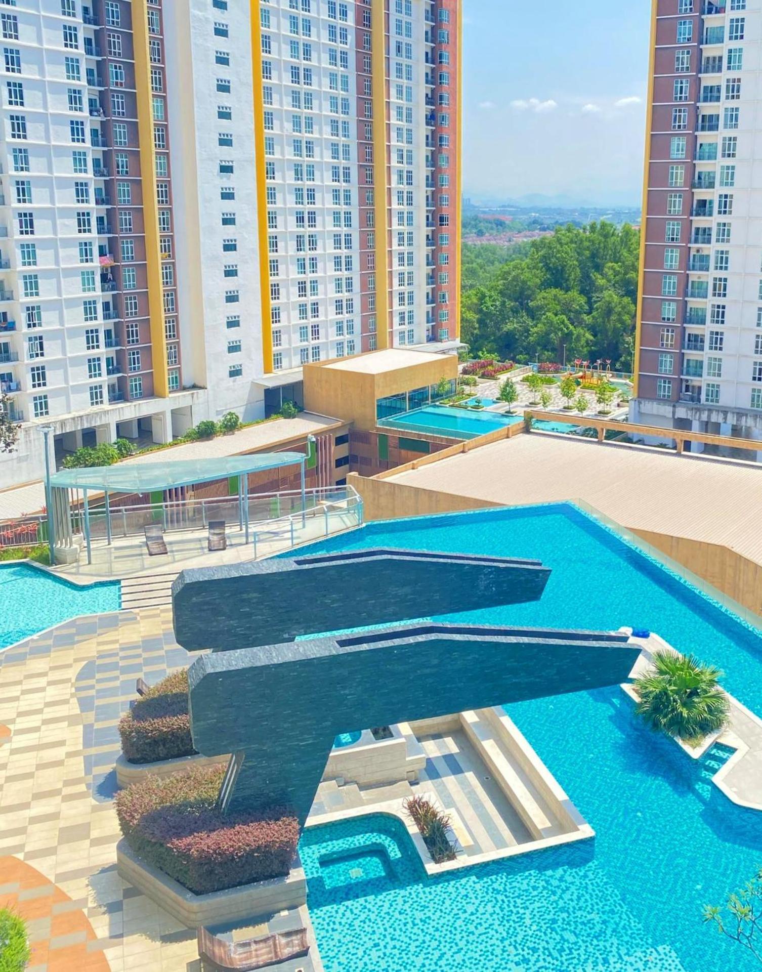 2 Bedrooms Suites At Mesahill Nilai With Mall By D'Kay Homes, Near Usim Klia Exterior photo